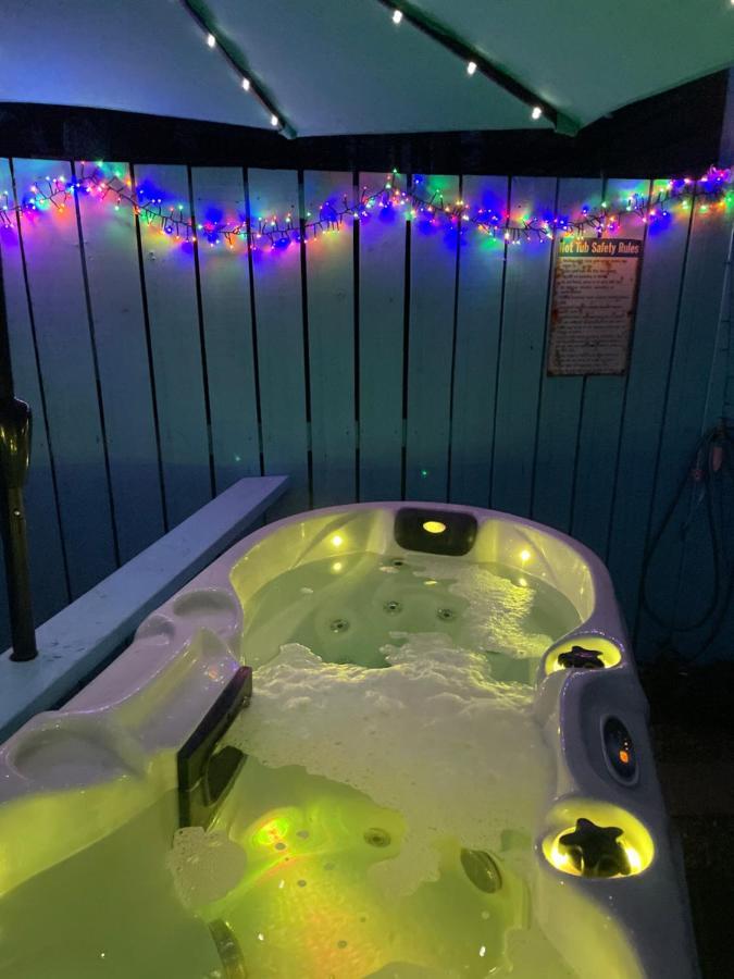 Bankhead Accommodation With Hot Tub Aberdeenshire Gamrie Exterior foto